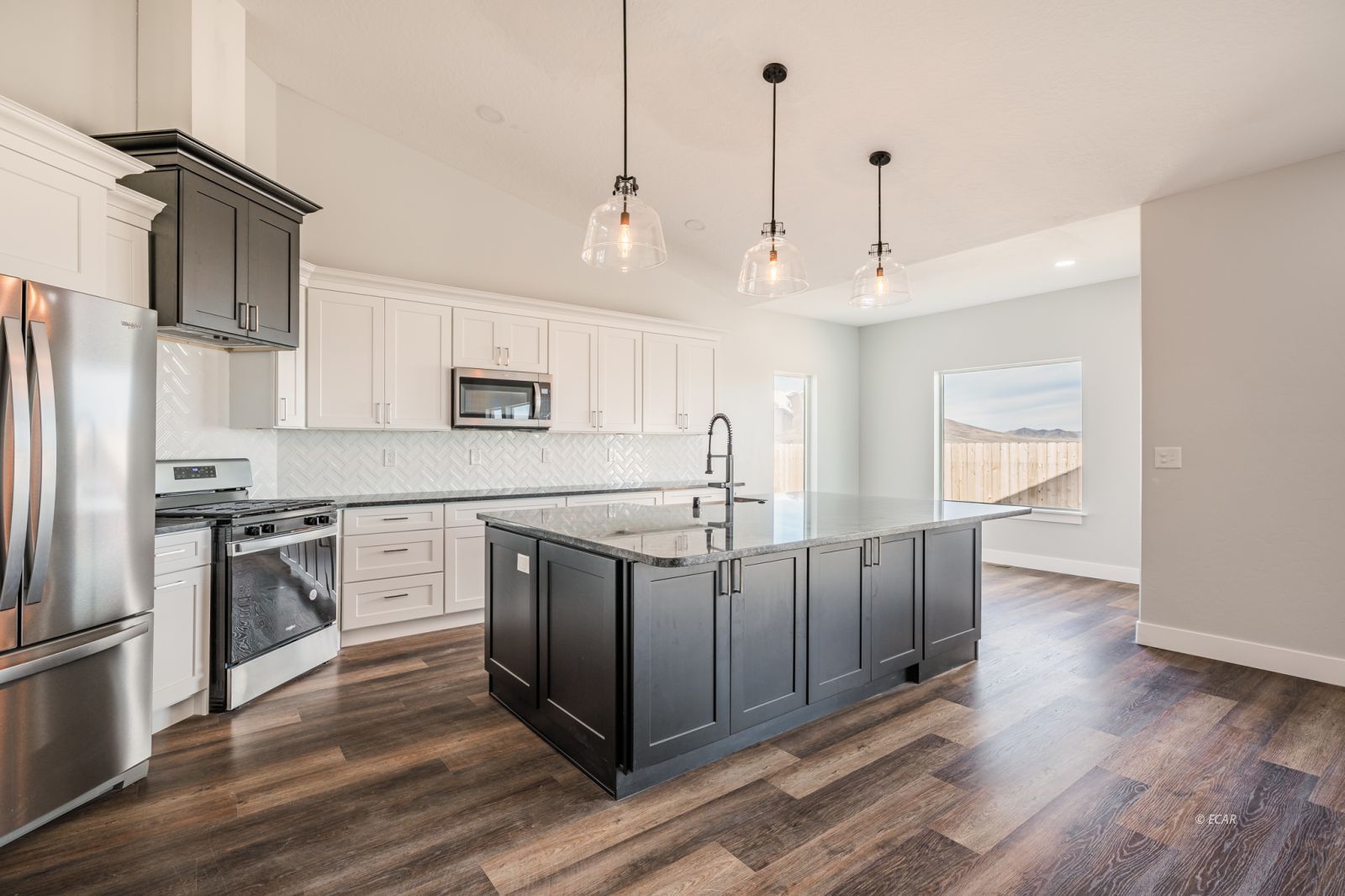 2045 Eagle Ridge Loop 12 Property Photo 2