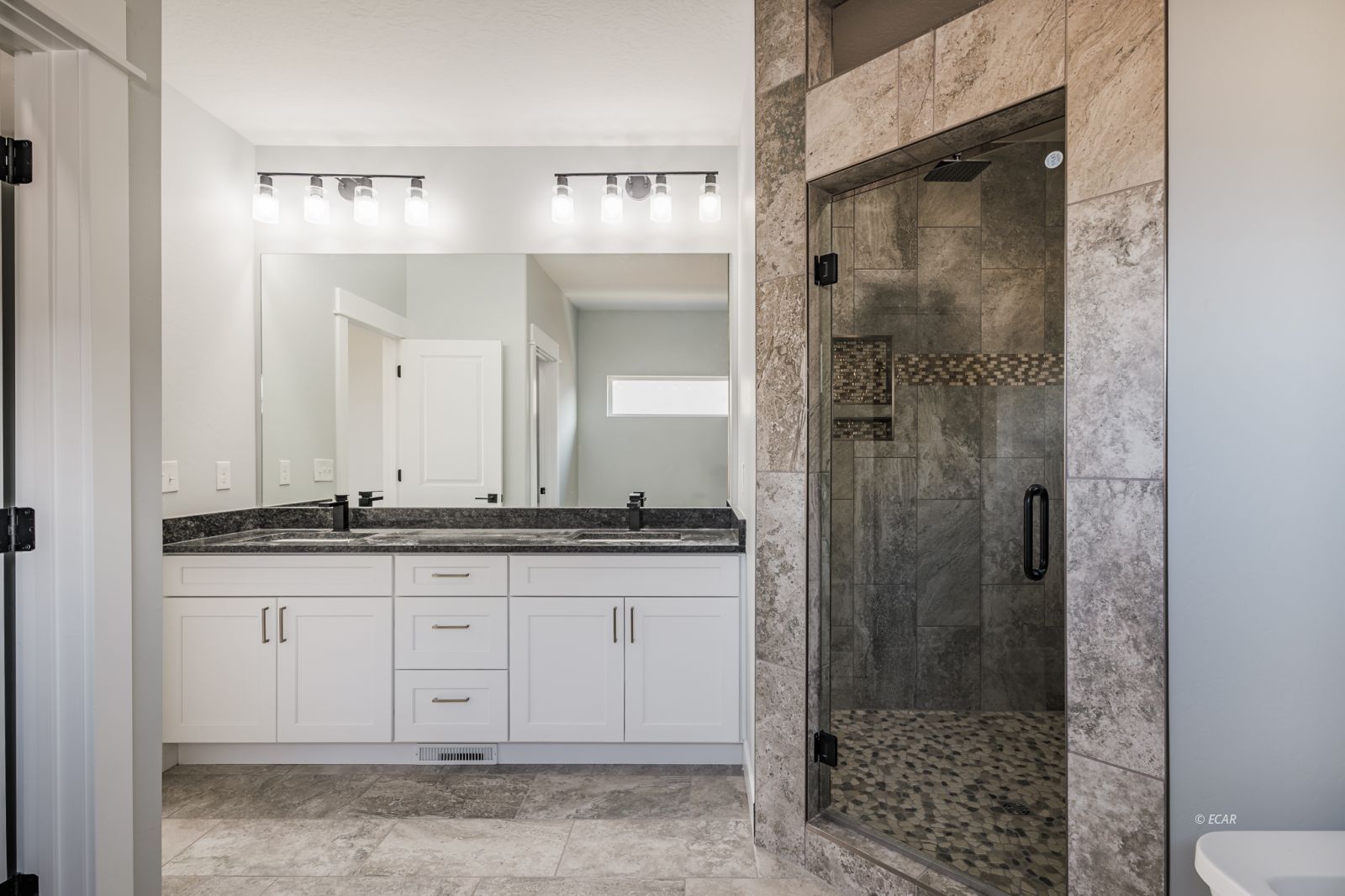 2045 Eagle Ridge Loop 12 Property Photo 4