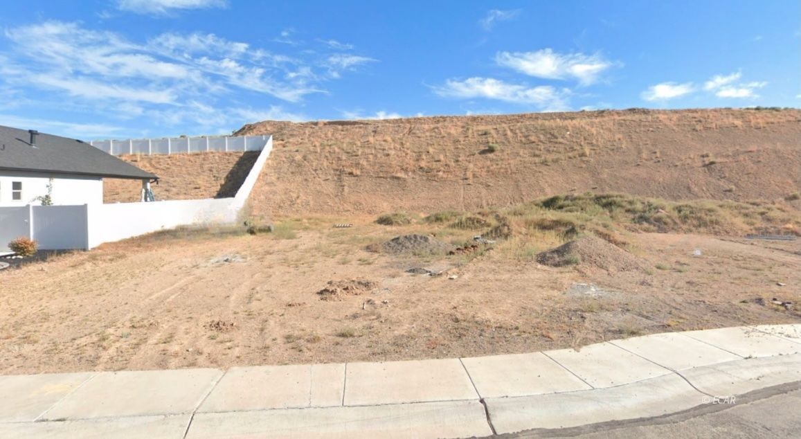 2045 Eagle Ridge Loop 12 Property Photo 6