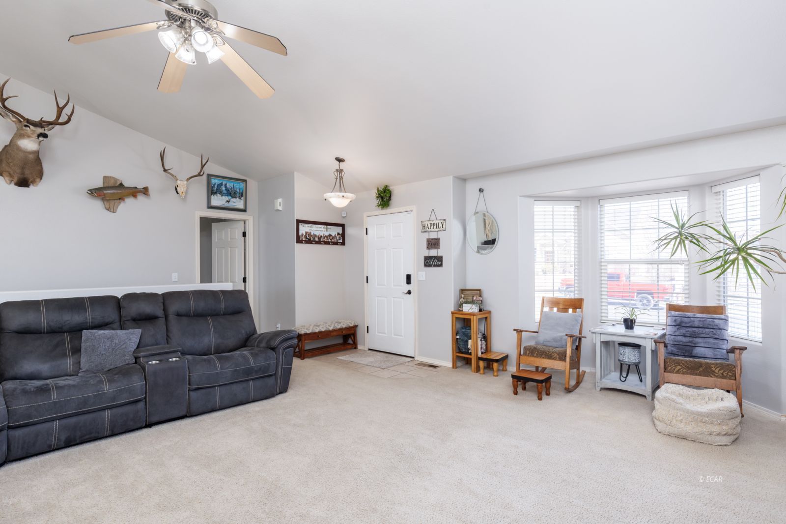1821 Sequoia Drive Property Photo 2