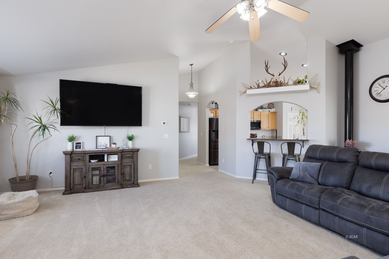 1821 Sequoia Drive Property Photo 6