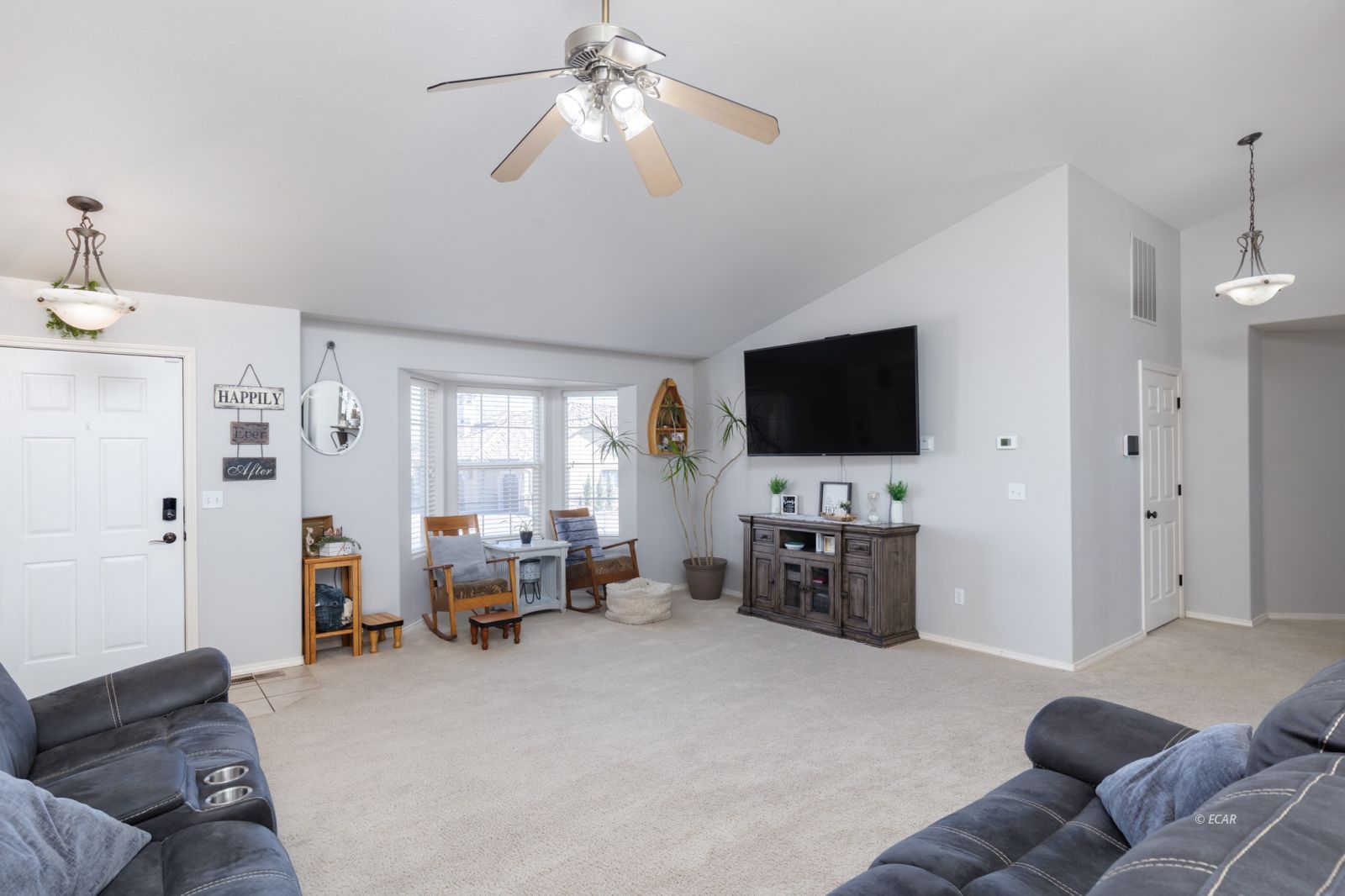 1821 Sequoia Drive Property Photo 9