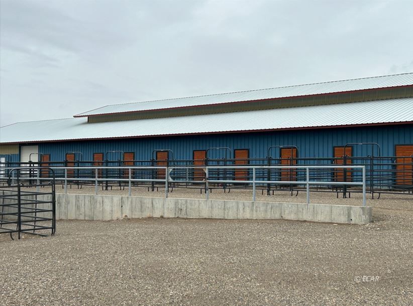 2110 Pratt Dr. Drive Property Photo 3