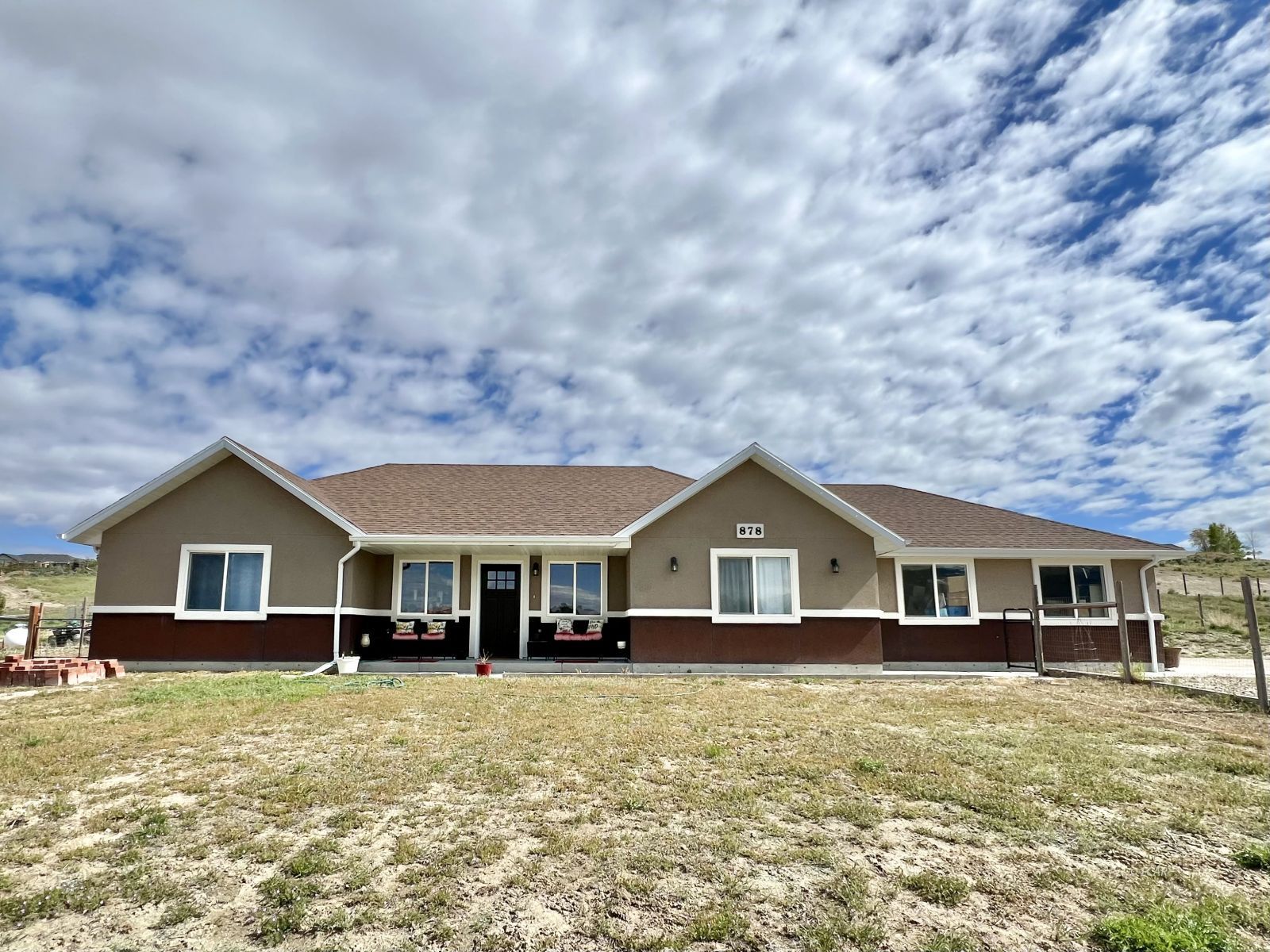 878 Blue Jay Drive Property Photo