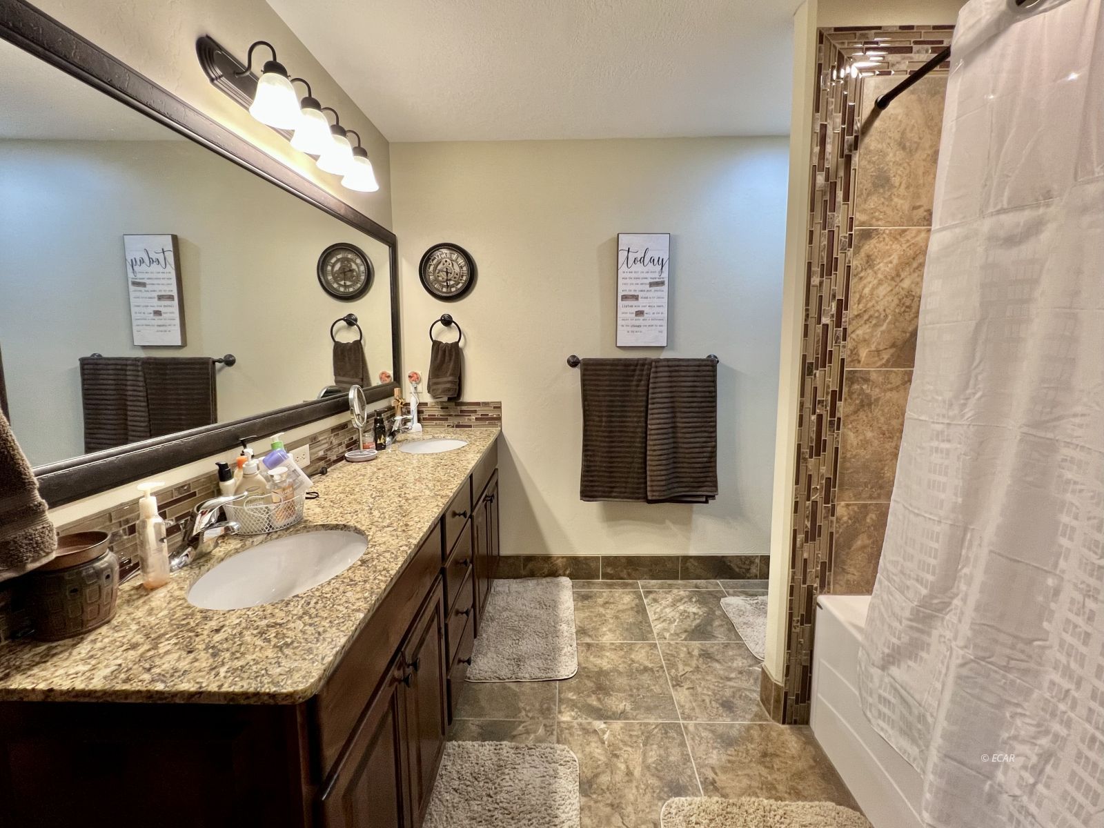 878 Blue Jay Drive Property Photo 23