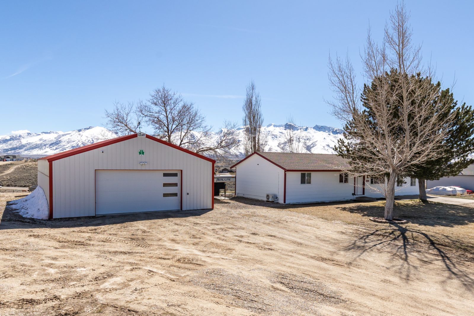 490 Ashcroft Drive Property Photo 4