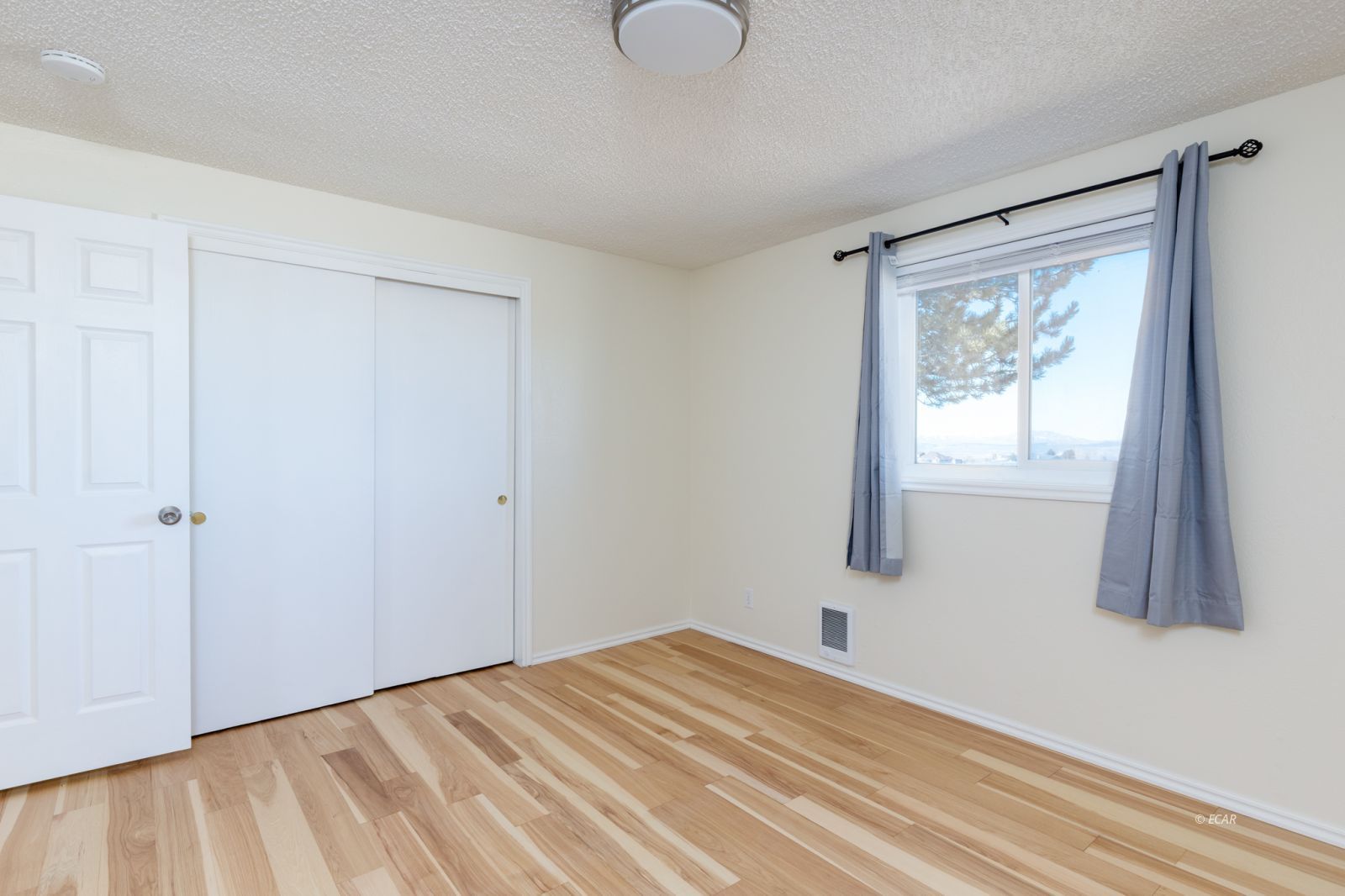490 Ashcroft Drive Property Photo 29