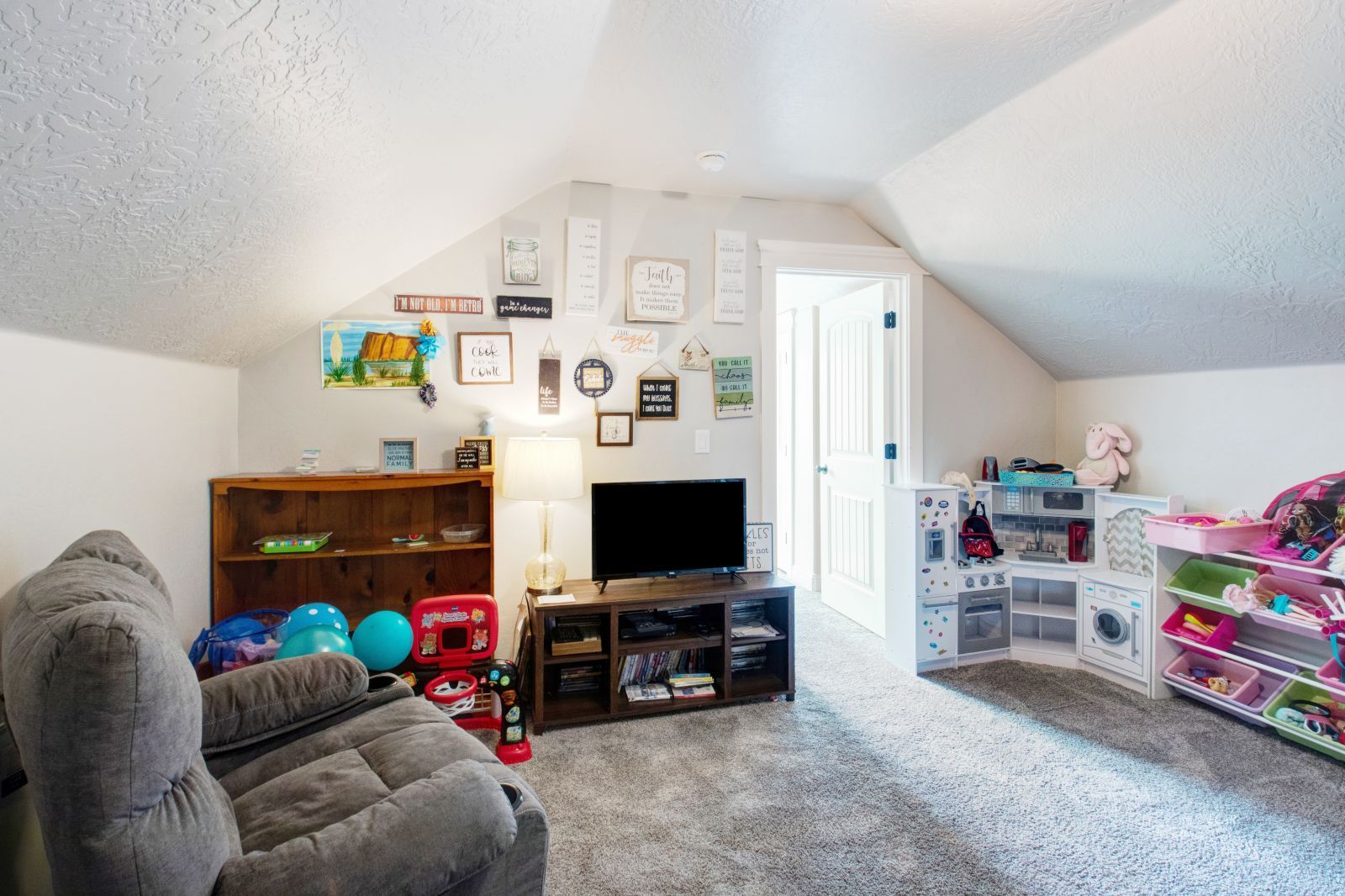 388 Parkchester Drive Property Photo 15