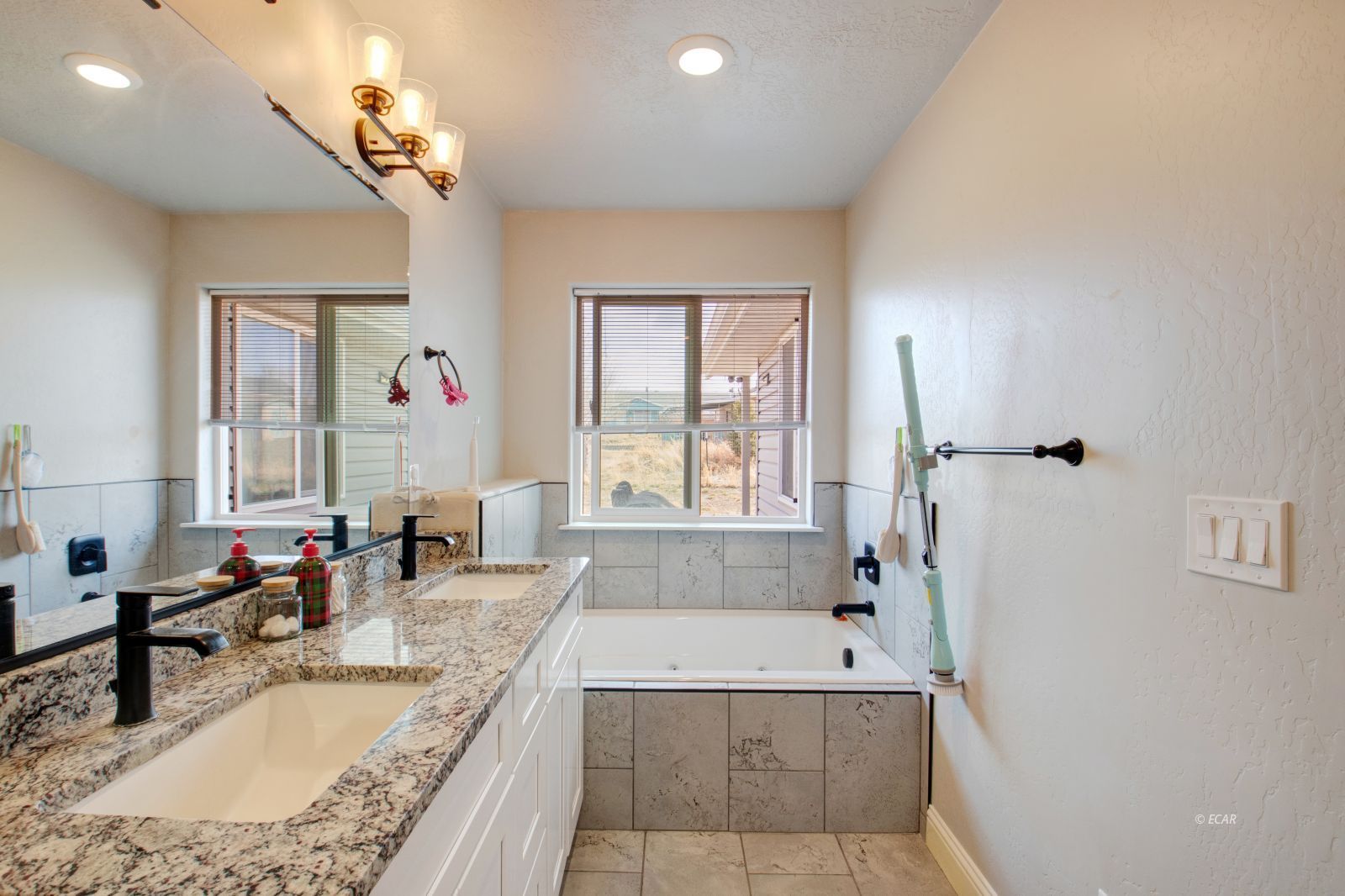 388 Parkchester Drive Property Photo 28