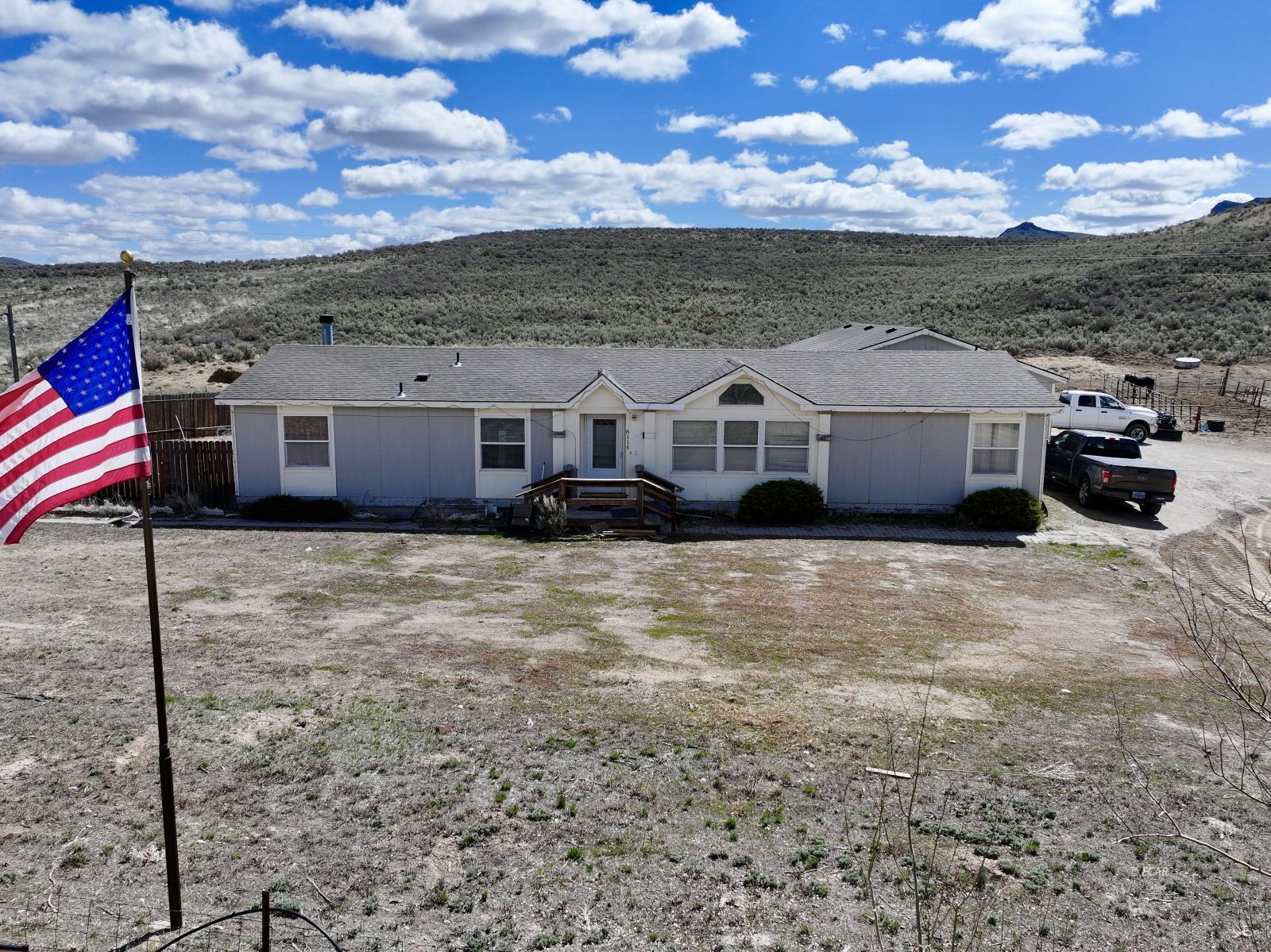 8114 Honey Do Road Property Photo 3