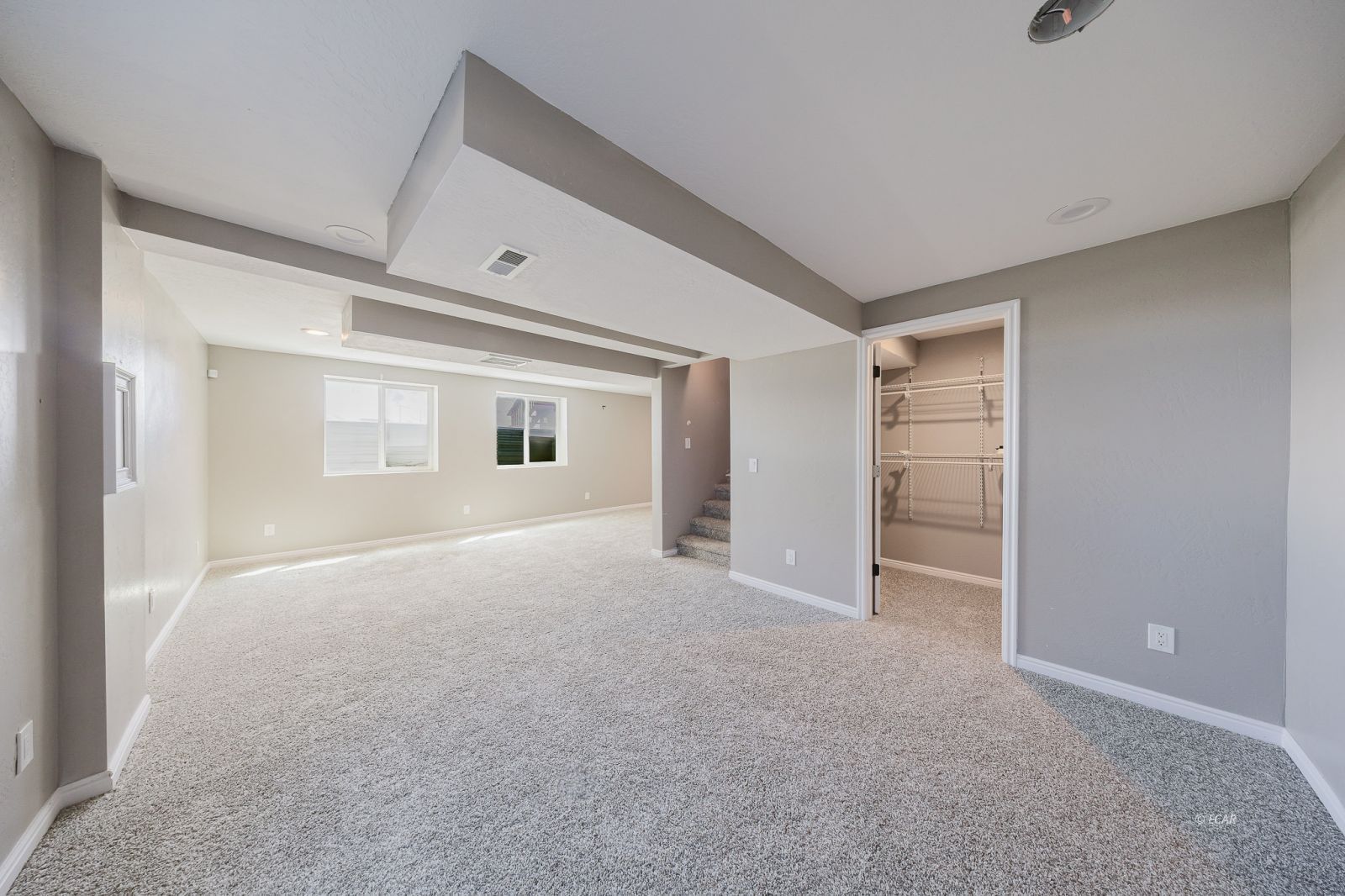384 Ashburn Drive Property Photo 23