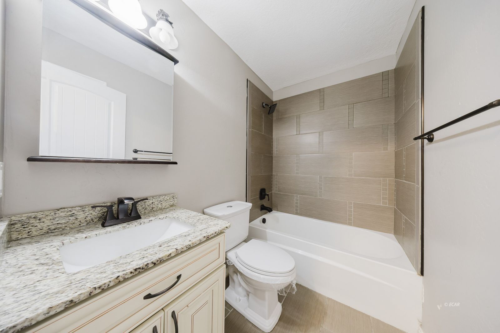 384 Ashburn Drive Property Photo 35