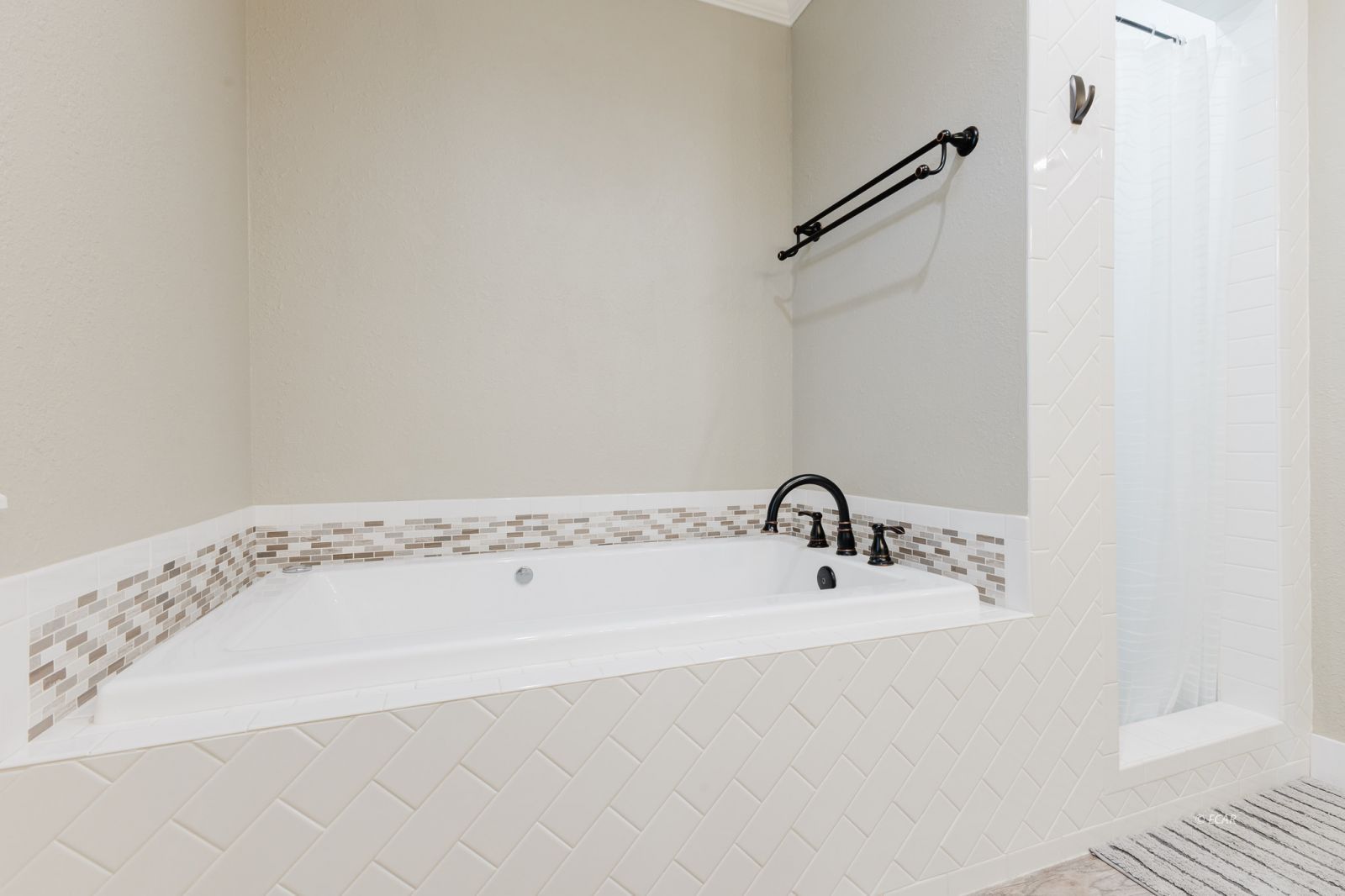 982 Ashburn Drive Property Photo 37