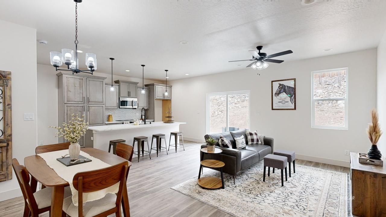 2611 Platinum Drive Property Photo 2