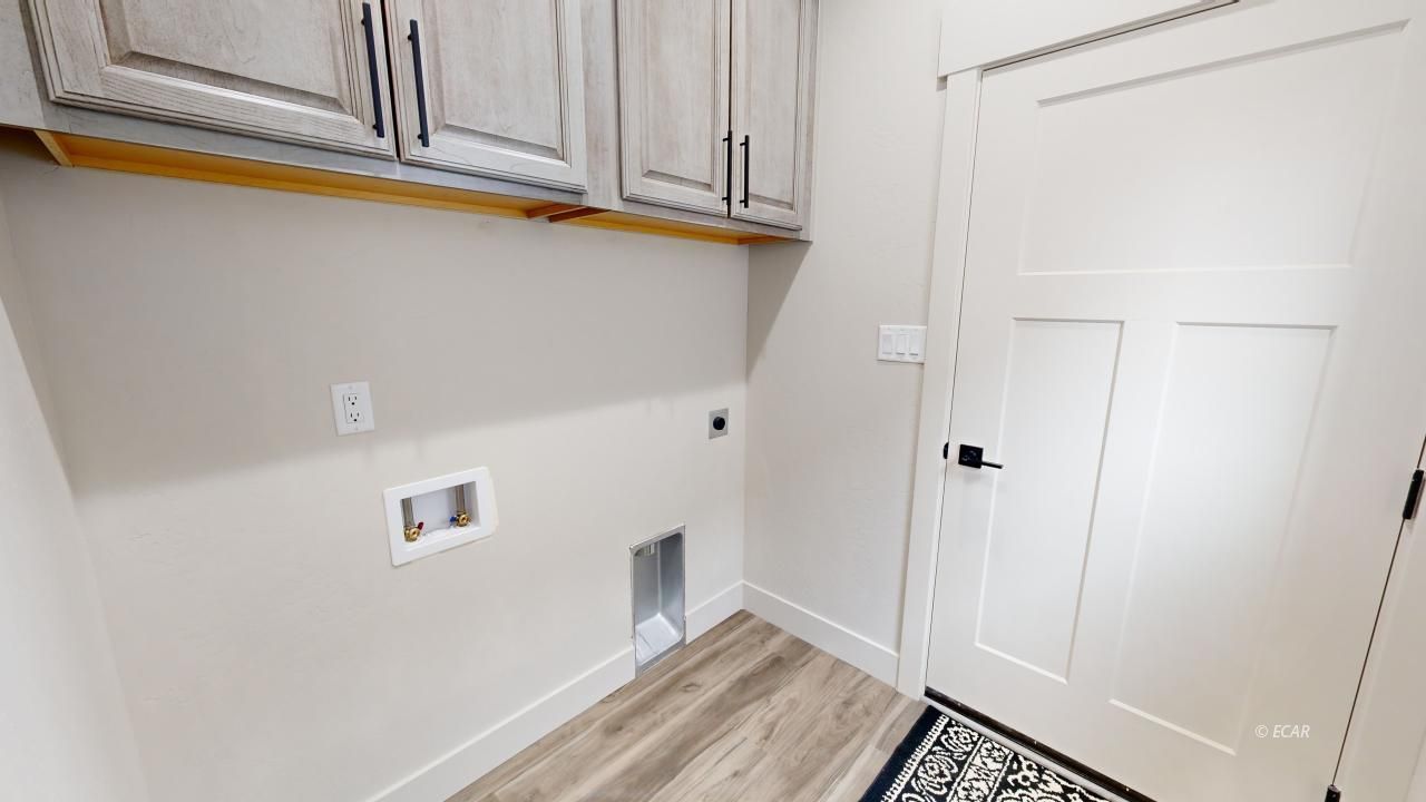 2611 Platinum Drive Property Photo 19