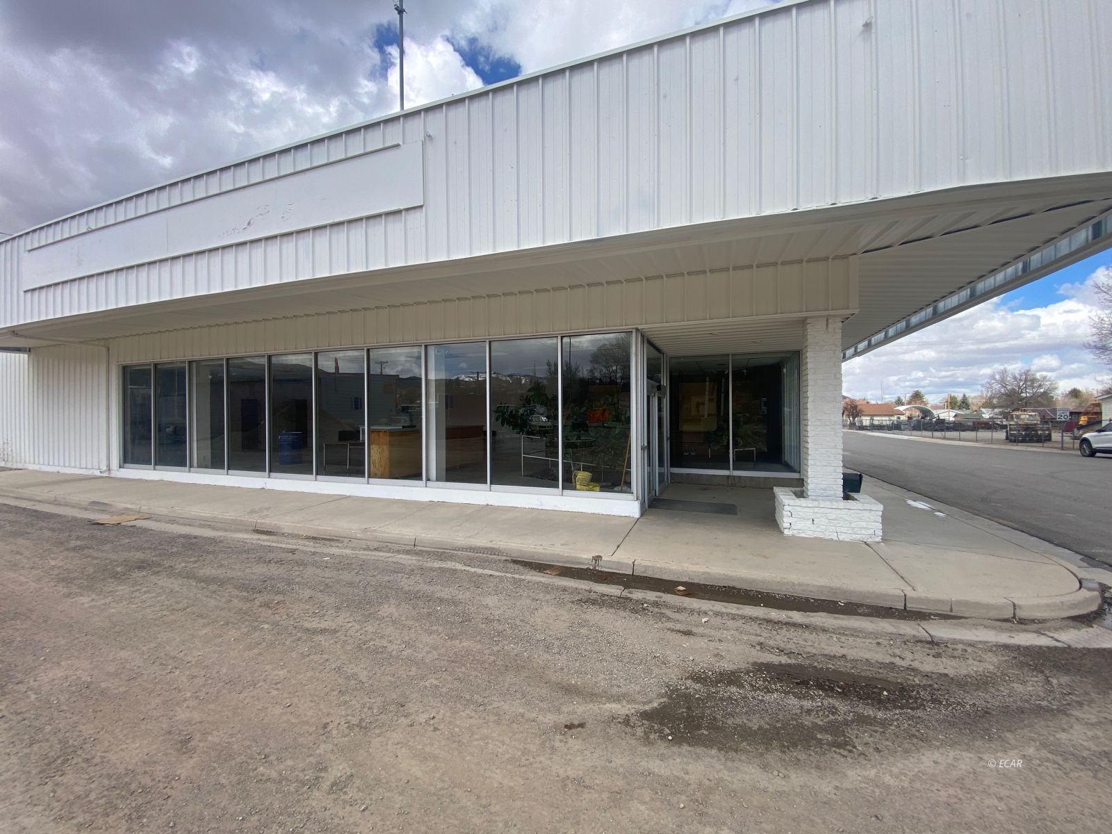201 Ogden Avenue Property Photo 7