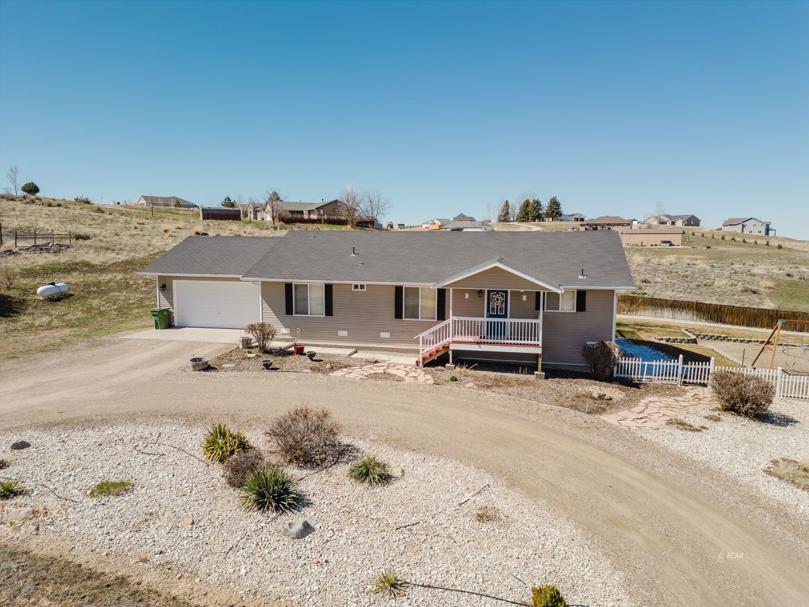 791 Thistle Drive Property Photo 3