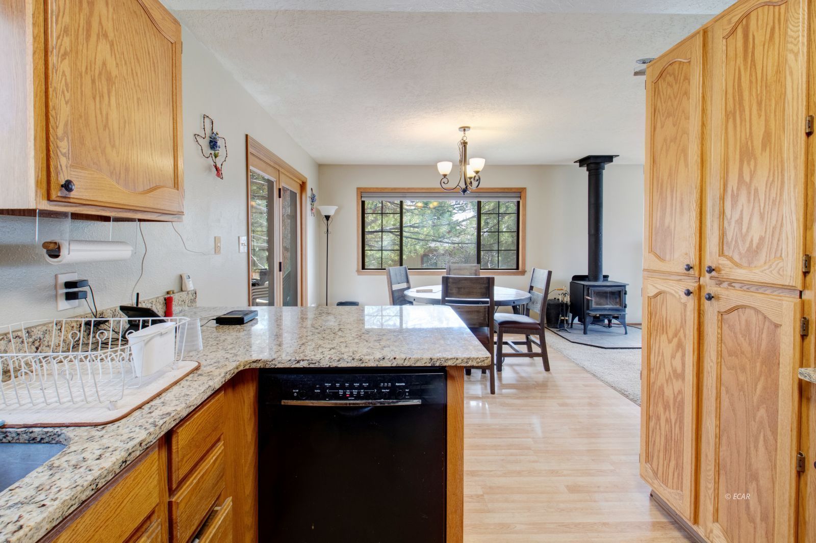 3162 Midland Drive Property Photo 3