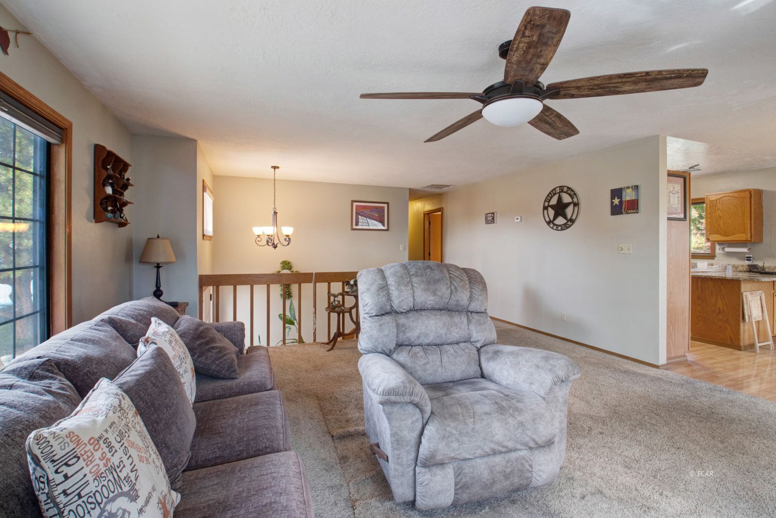 3162 Midland Drive Property Photo 5