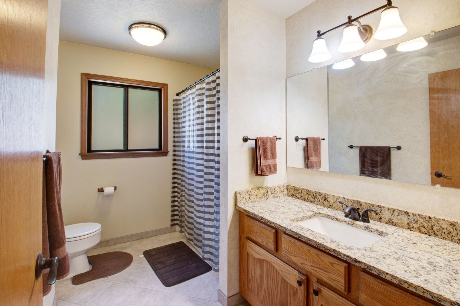 3162 Midland Drive Property Photo 8