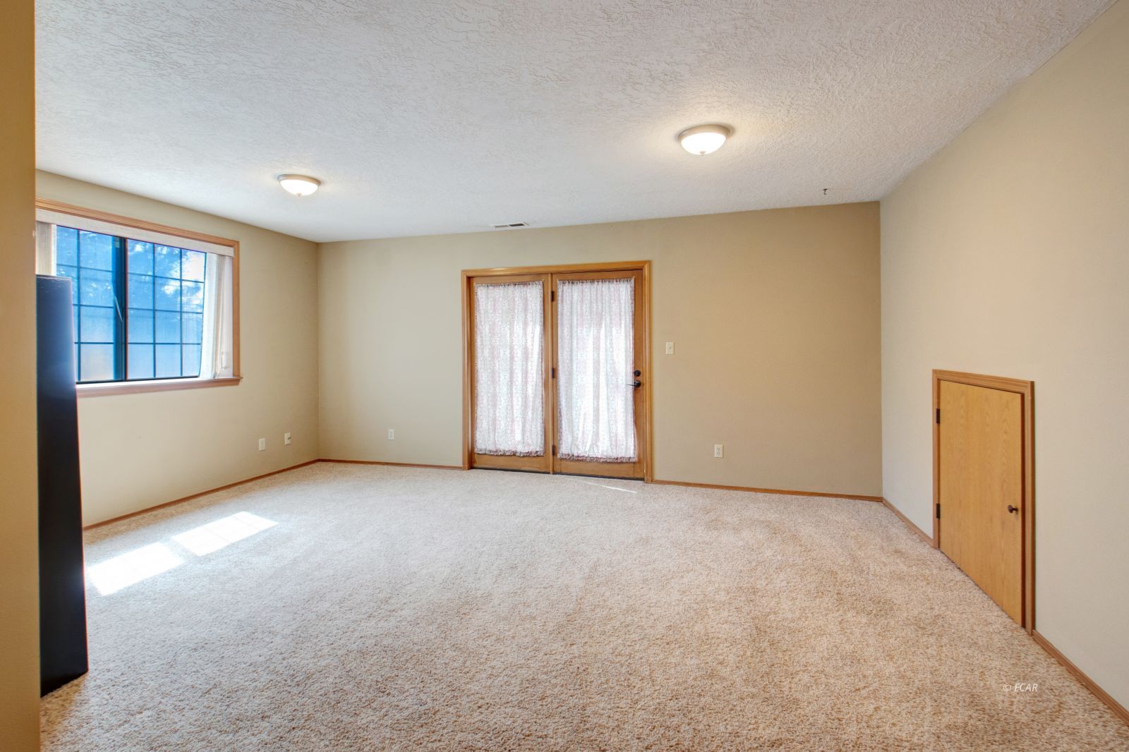 3162 Midland Drive Property Photo 19