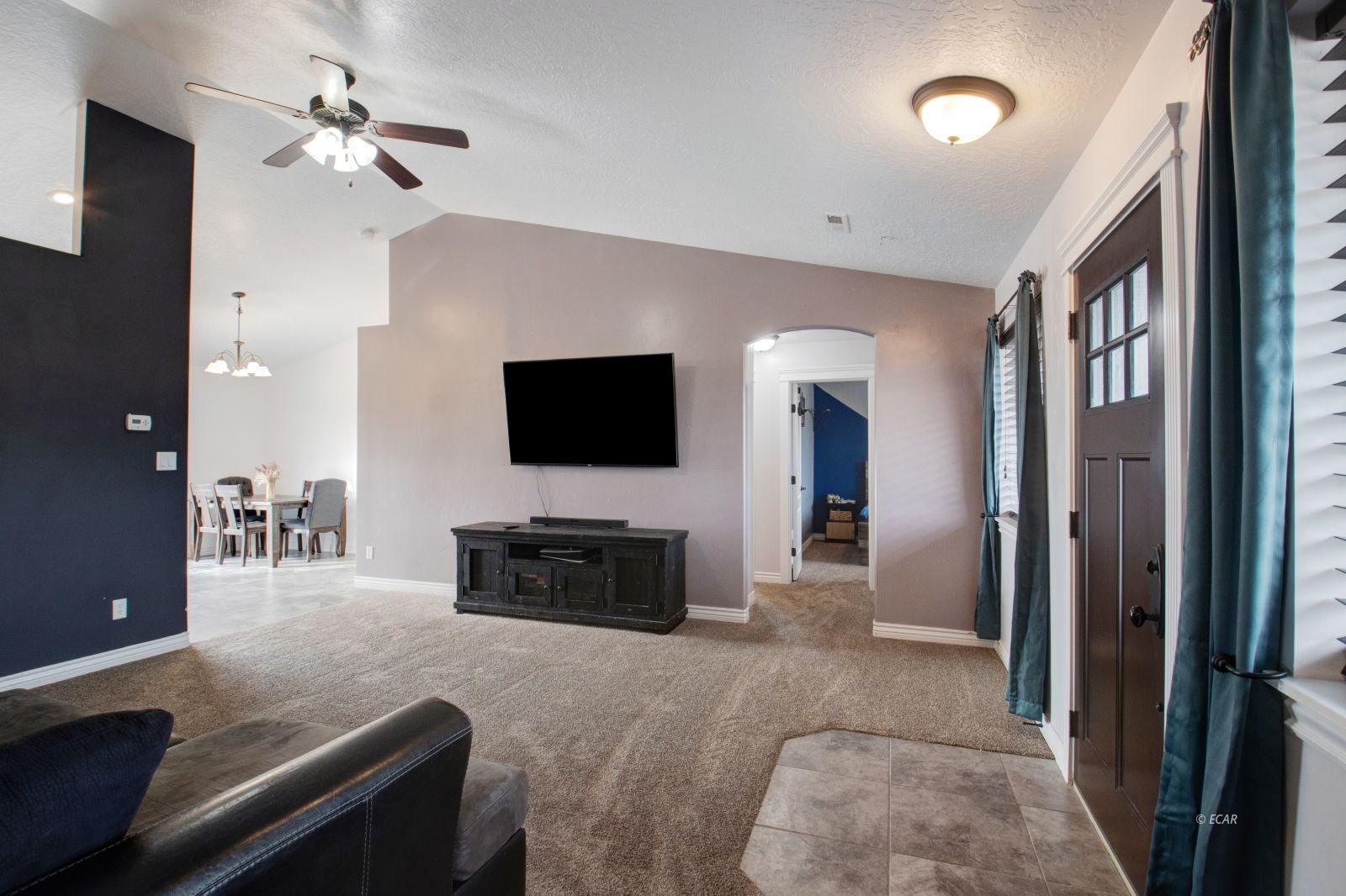 833 Black Oak Drive Property Photo 4