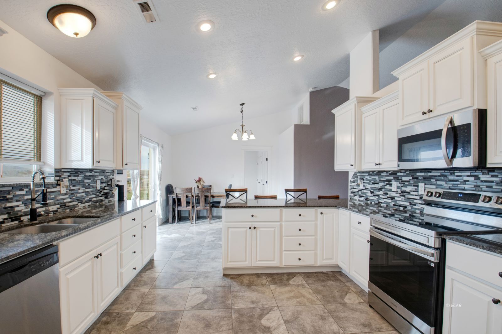 833 Black Oak Drive Property Photo 8