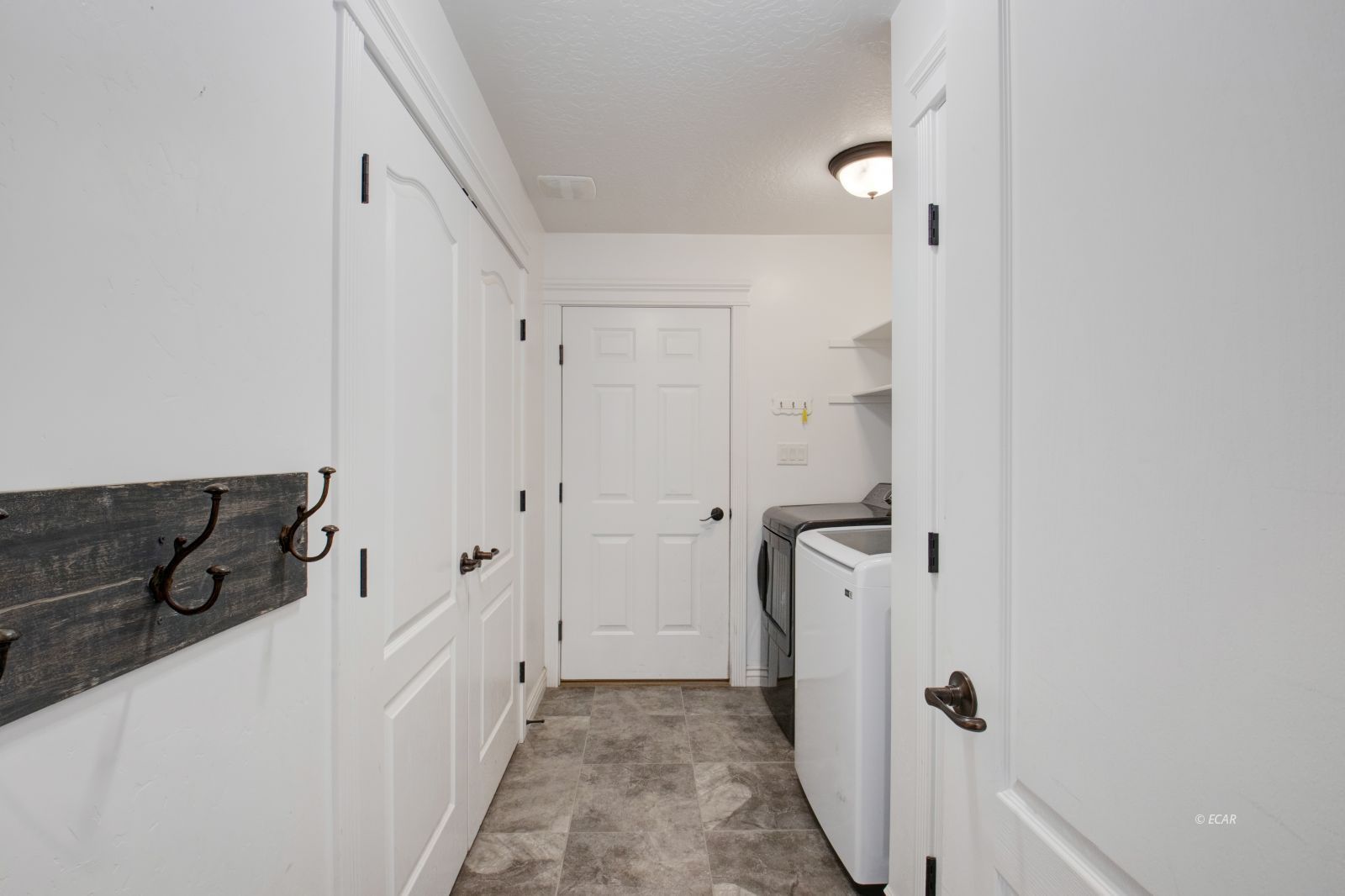 833 Black Oak Drive Property Photo 14