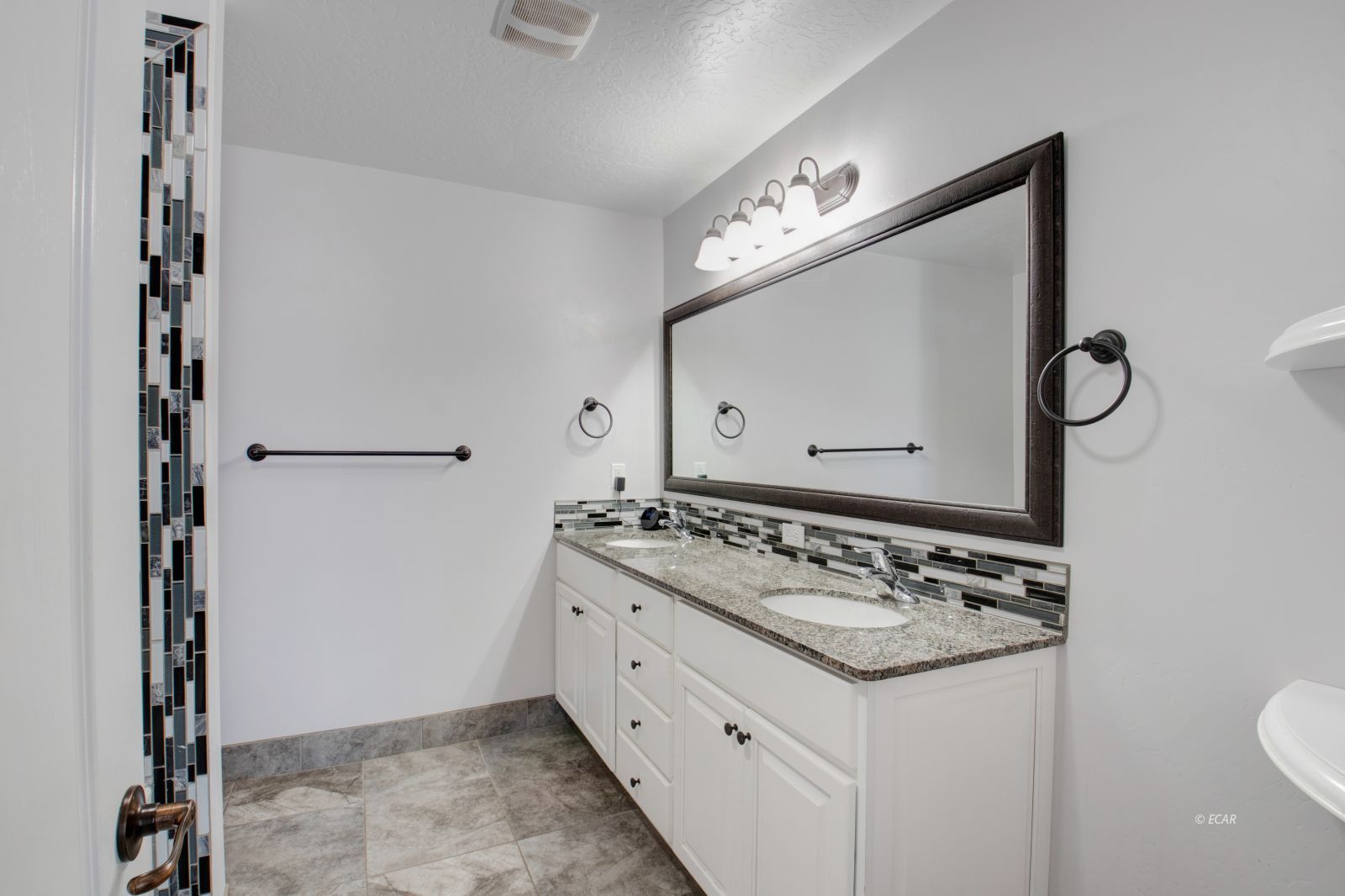 833 Black Oak Drive Property Photo 17
