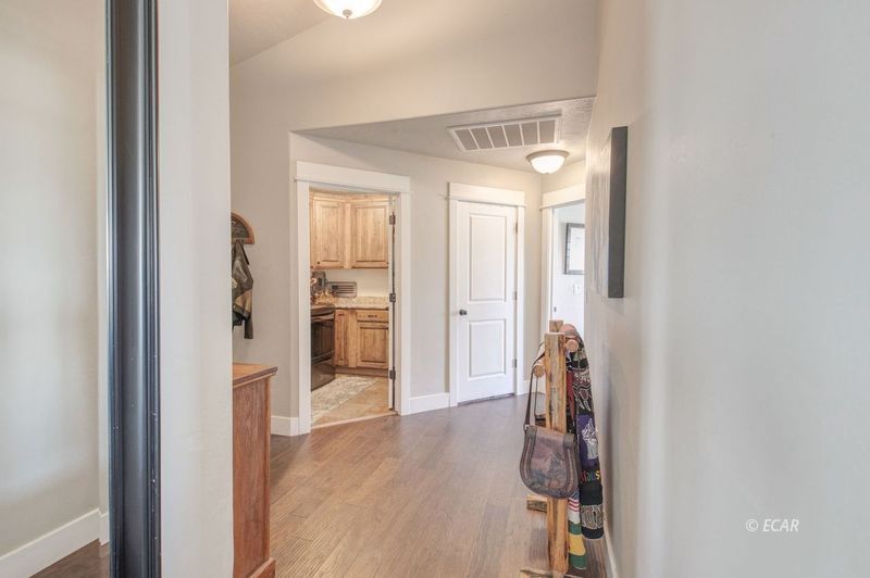 270 Fairlawn Place Property Photo 12