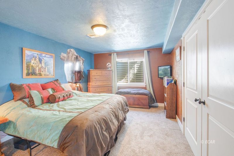 270 Fairlawn Place Property Photo 33