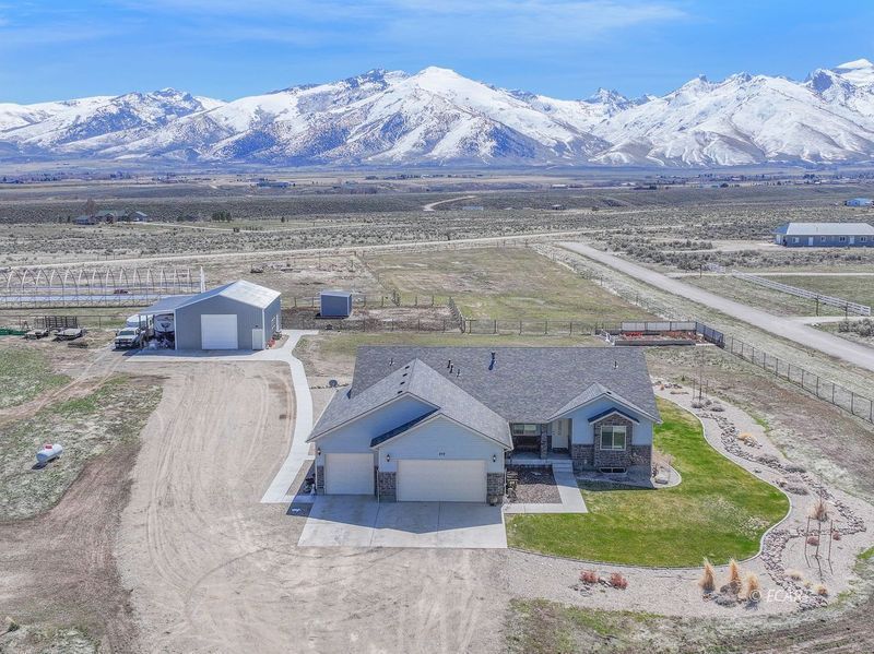 270 Fairlawn Place Property Photo 48