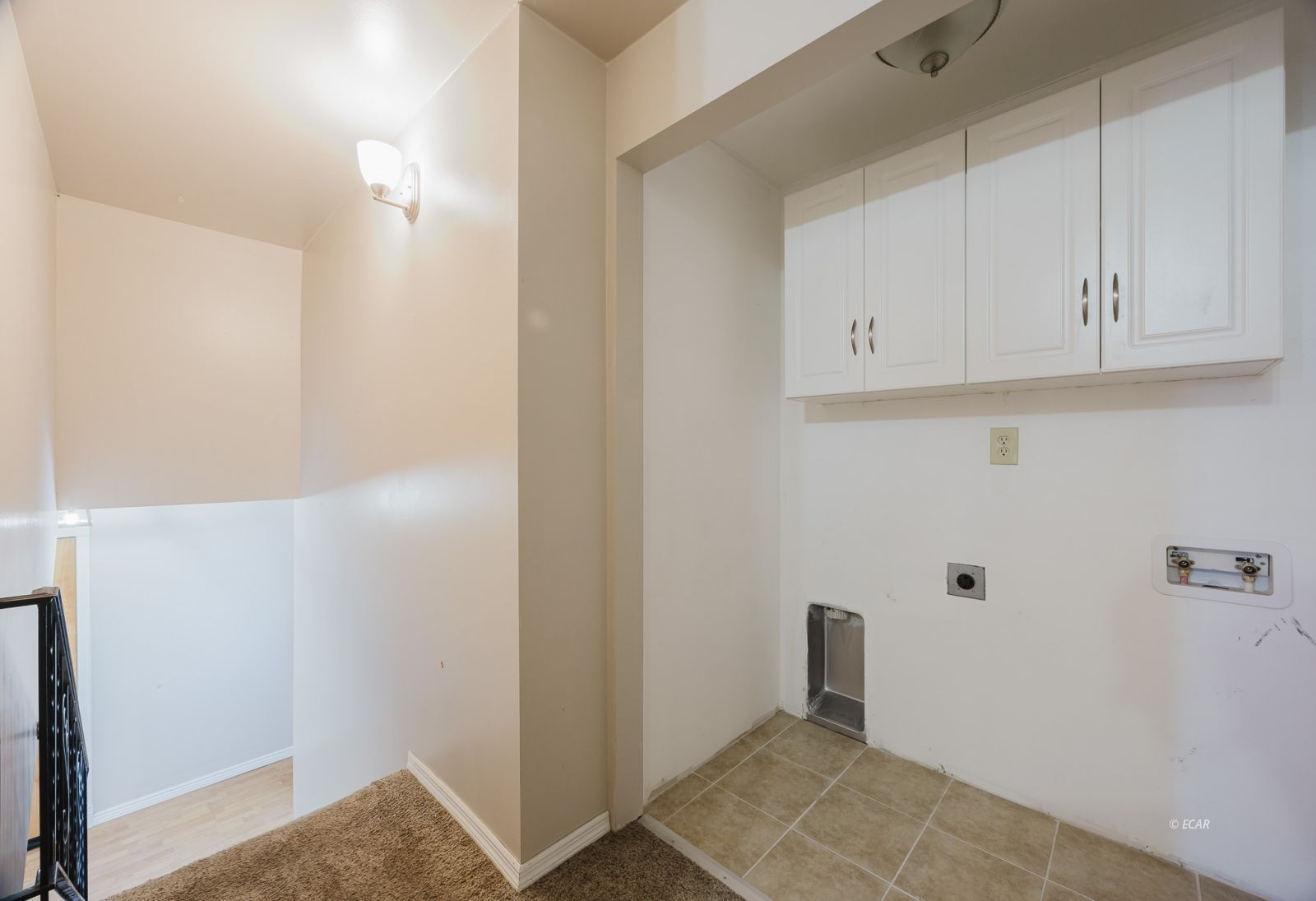 841 Hillside Drive Property Photo 7
