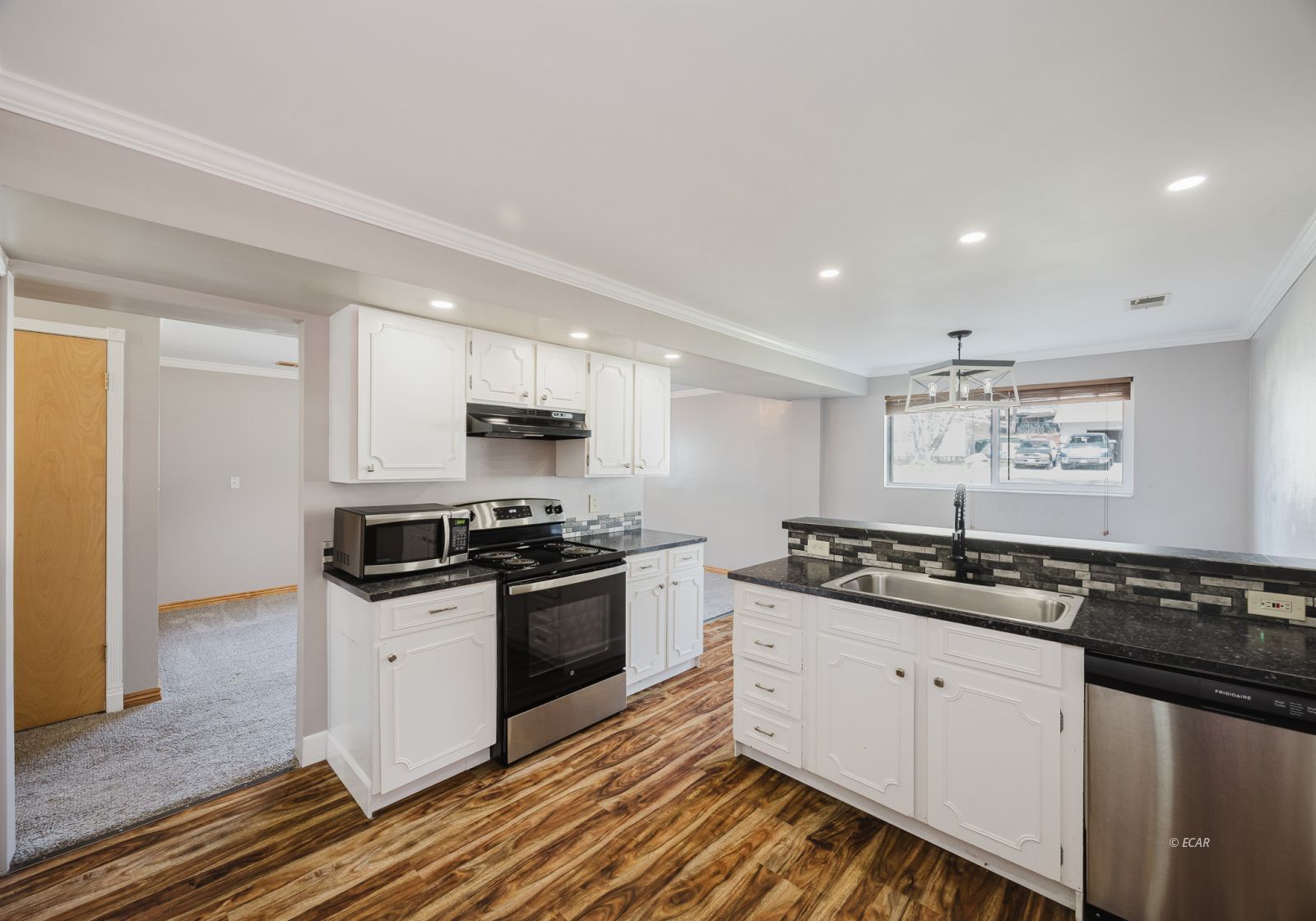 841 Hillside Drive Property Photo 18