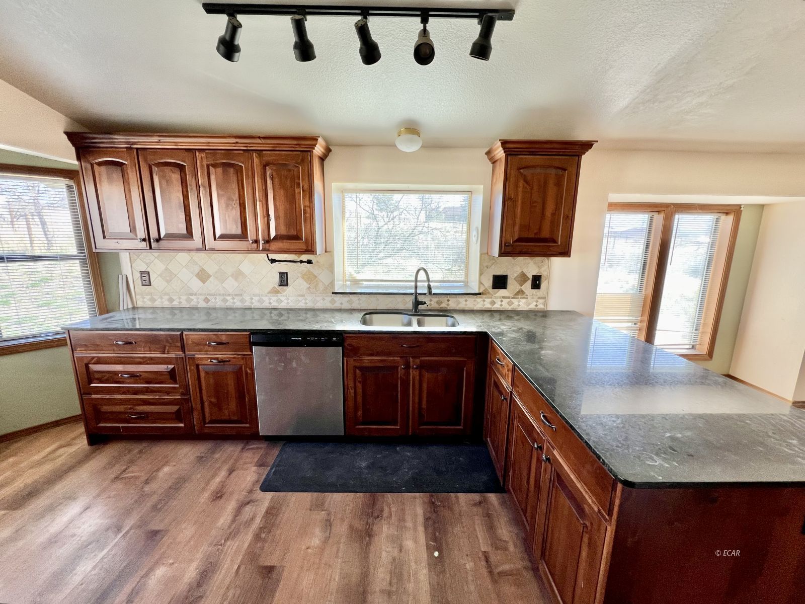 440 Foxridge Drive Property Photo 10