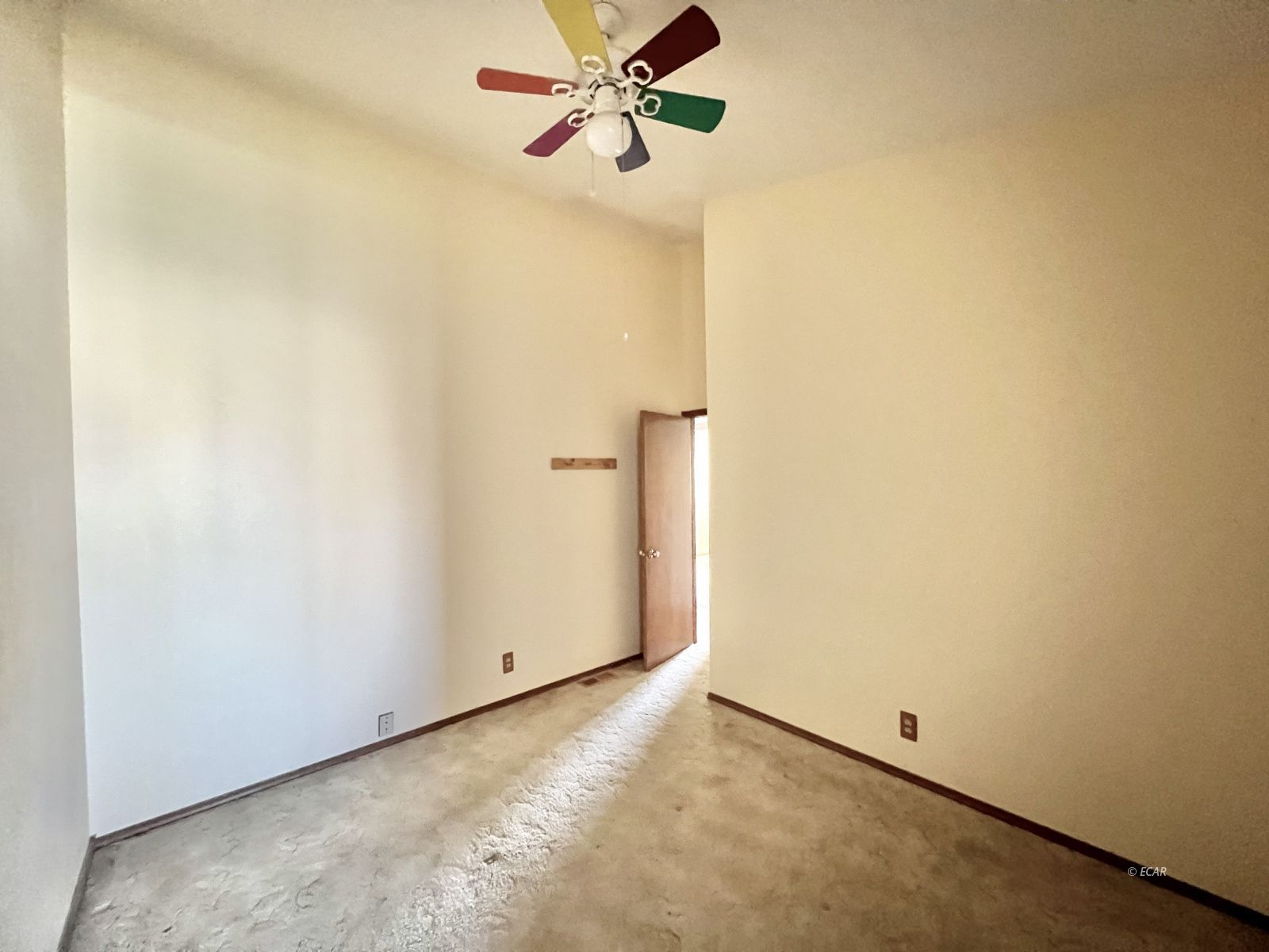 440 Foxridge Drive Property Photo 18