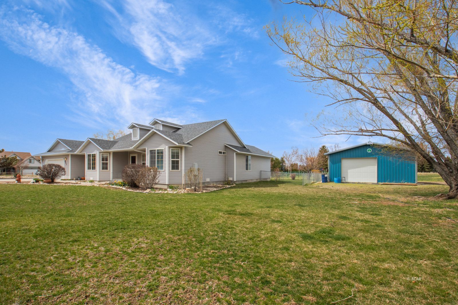 907 Palace Parkway Property Photo 2