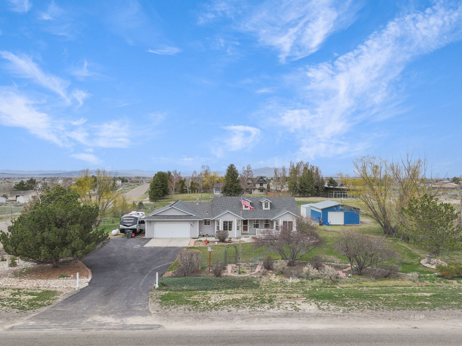 907 Palace Parkway Property Photo 3