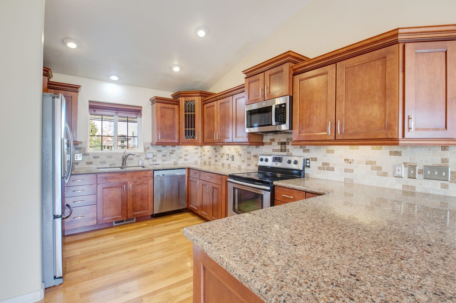 907 Palace Parkway Property Photo 7