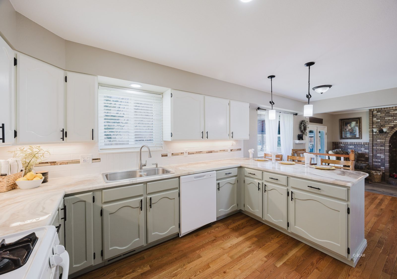 3121 Scenic View Drive Property Photo 8