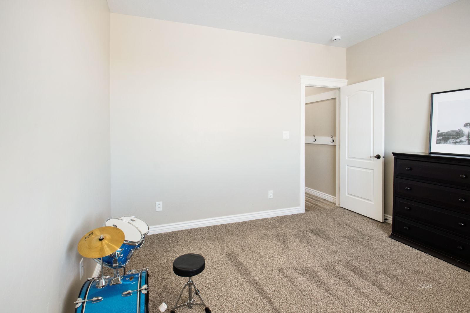 557 Thistle Drive Property Photo 29