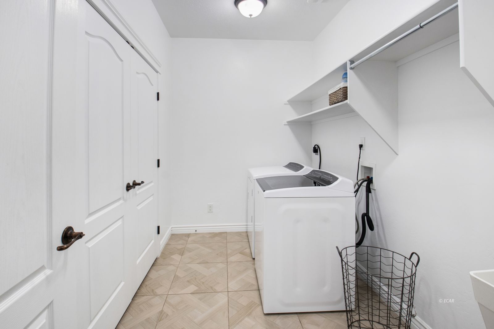 557 Thistle Drive Property Photo 31