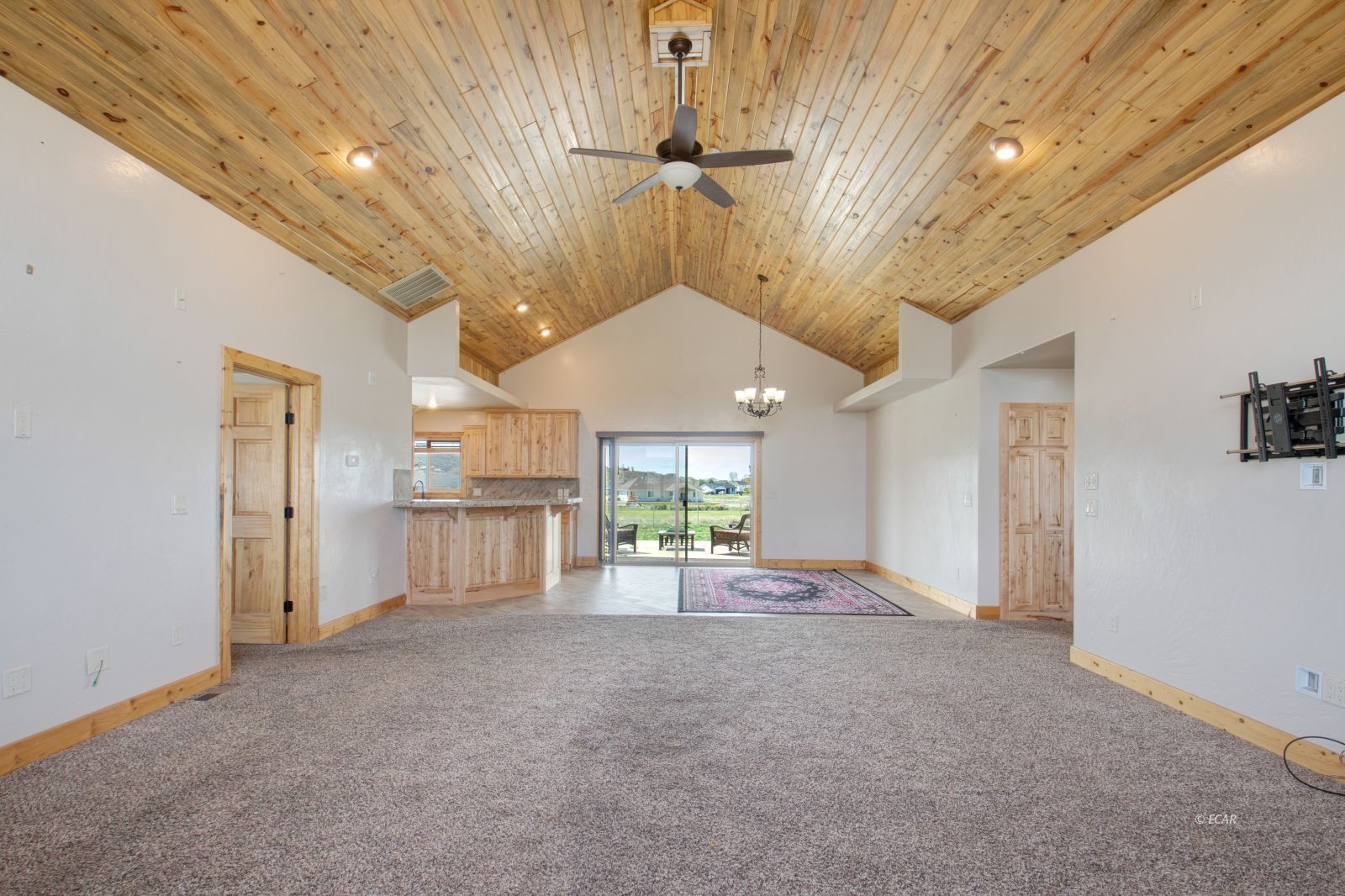 282 Northglen Drive Property Photo 3