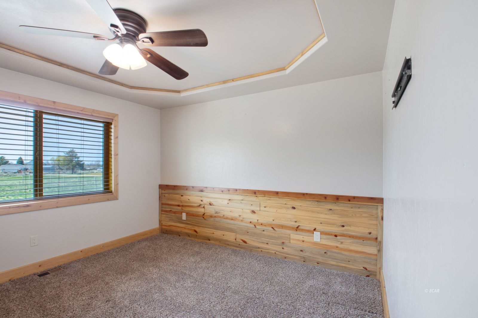 282 Northglen Drive Property Photo 12