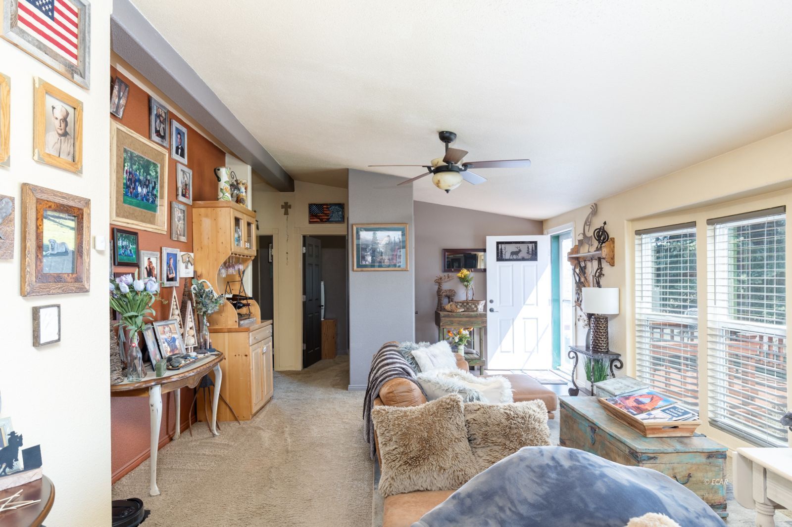 1925 Antler Road Property Photo 4
