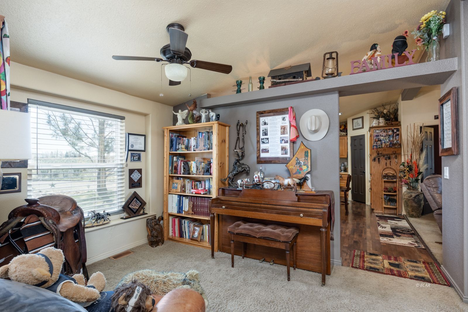 1925 Antler Road Property Photo 7