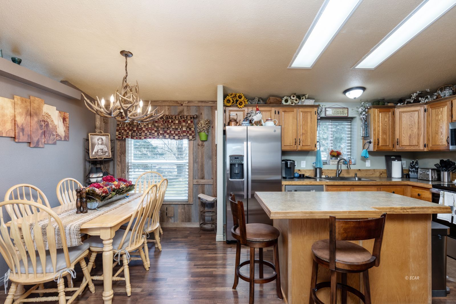 1925 Antler Road Property Photo 8