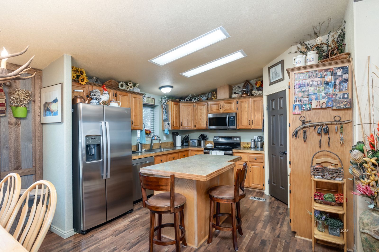 1925 Antler Road Property Photo 9