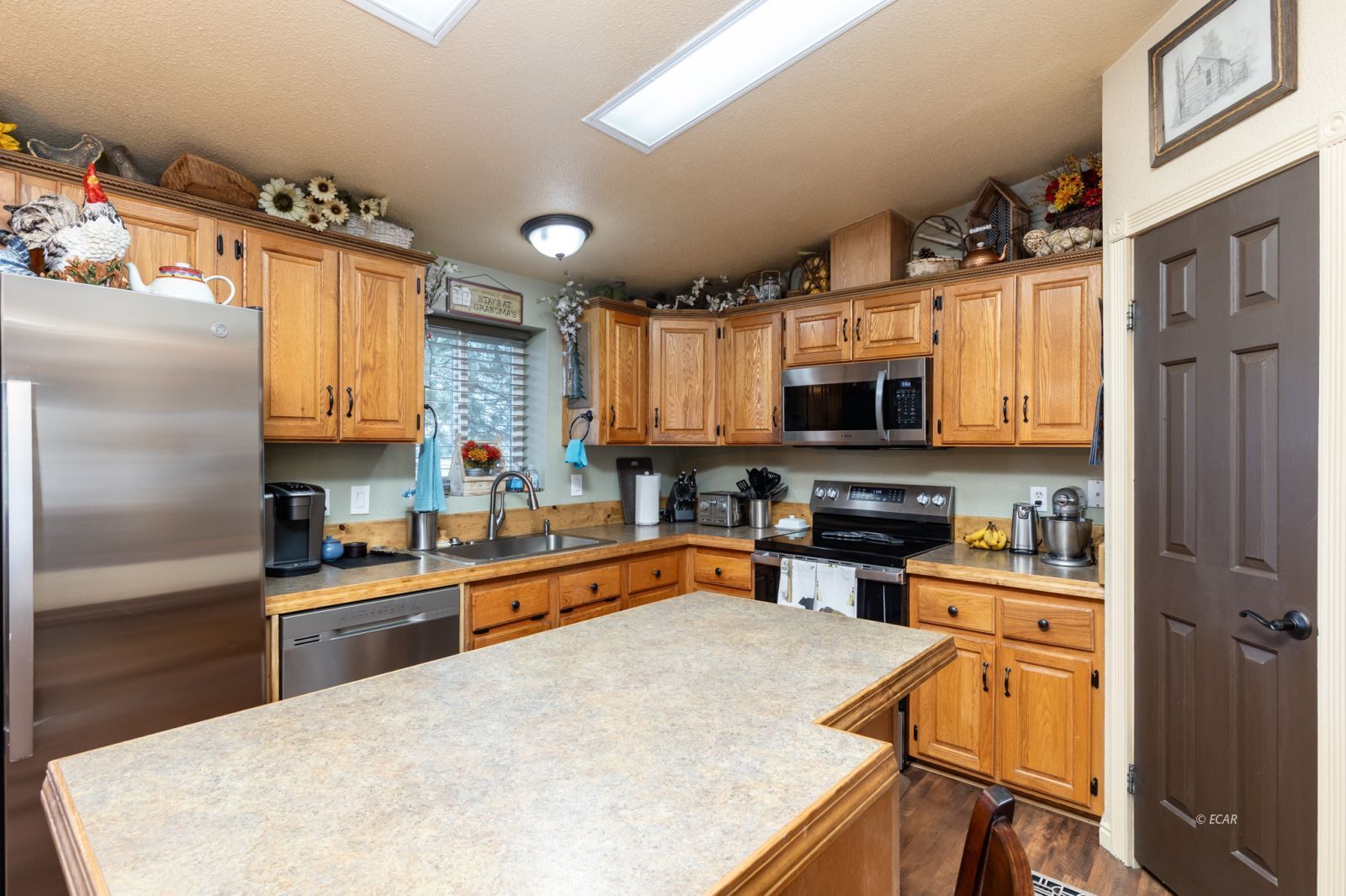 1925 Antler Road Property Photo 10