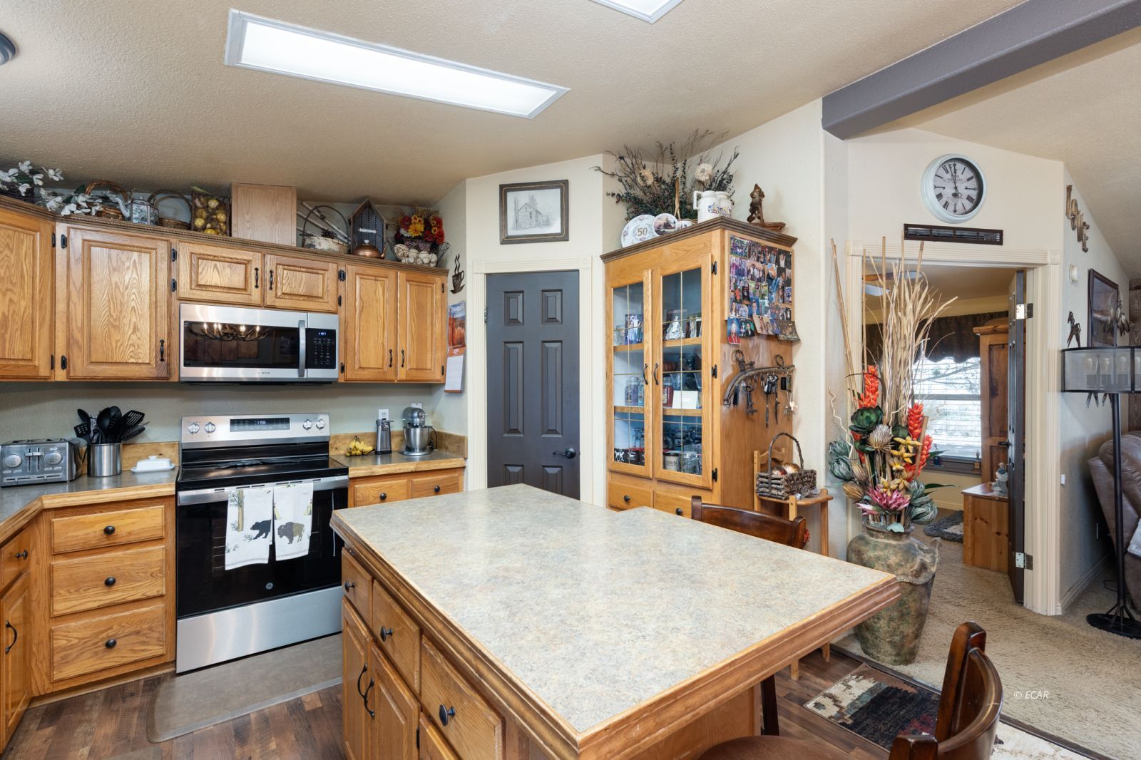 1925 Antler Road Property Photo 11